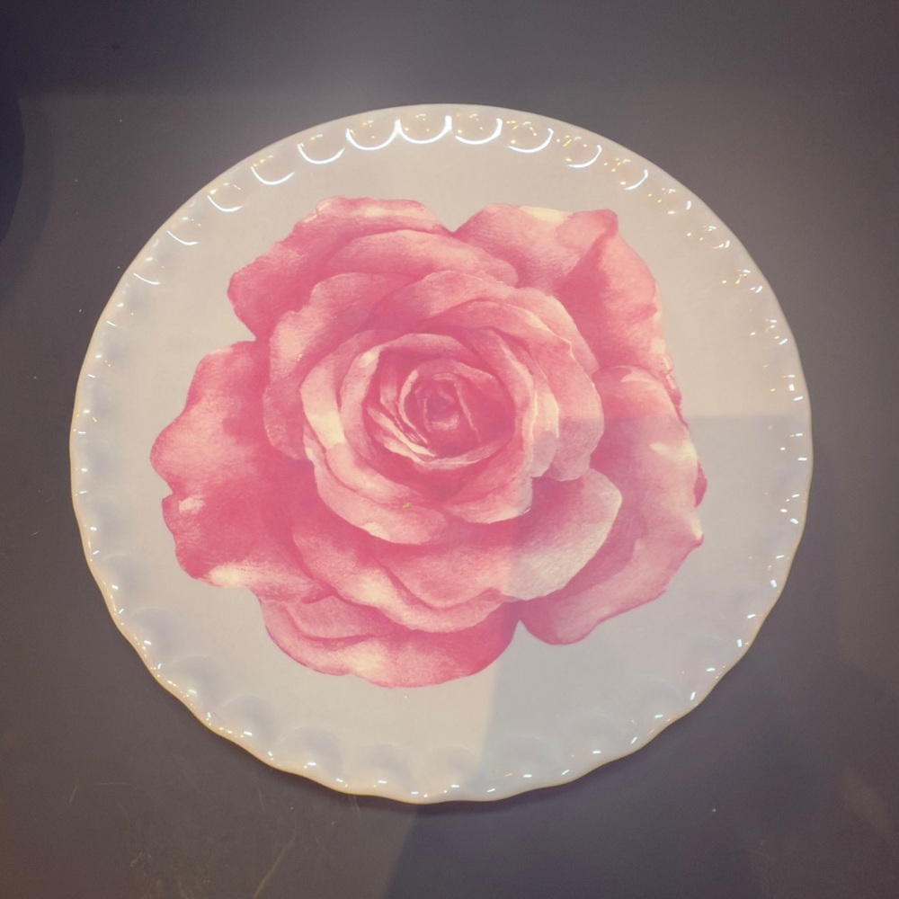 Jolie Fleur Set of 4 Roses 9” Melamine Luncheon Fluted Edge Plates Spring New - Picture 6 of 9